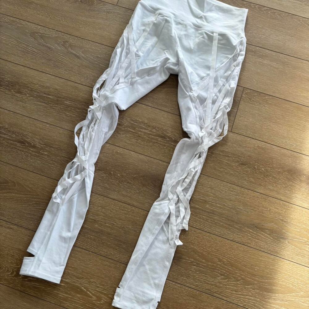 Alo High Waisted White wrapped Stirrup Mesh Long Leggings Sz Medium, N